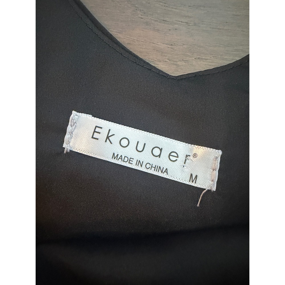 Ekouaer Tank Top Womens Medium Black Satin Solid V-Neck Relaxed Camisole Chic - Picture 2 of 4